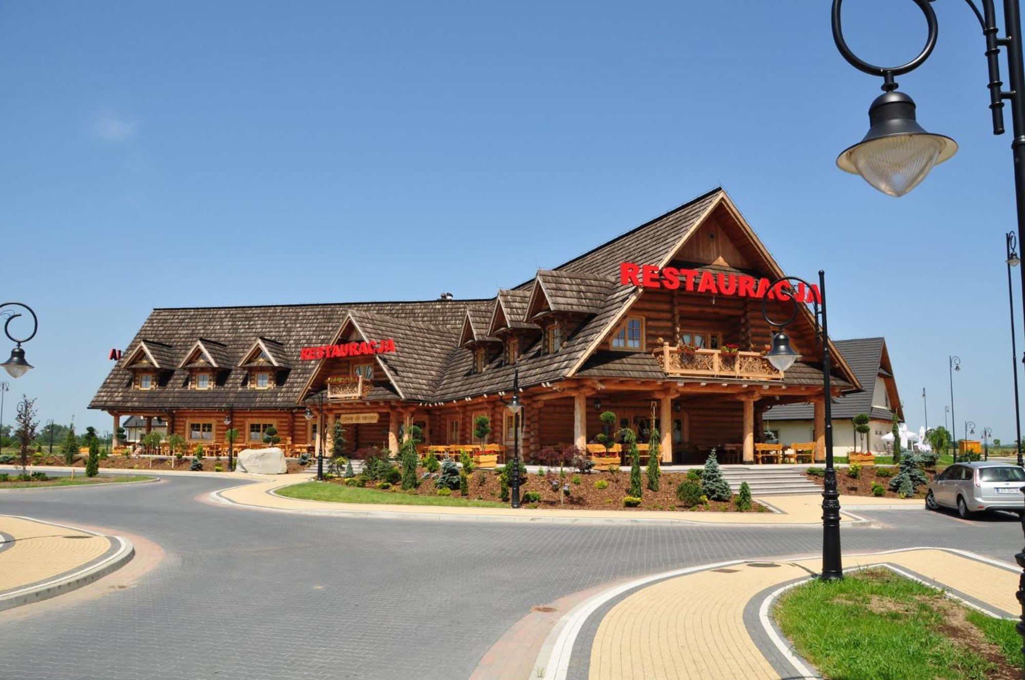 Dwor Kresowy Hotel Radymno Exterior photo