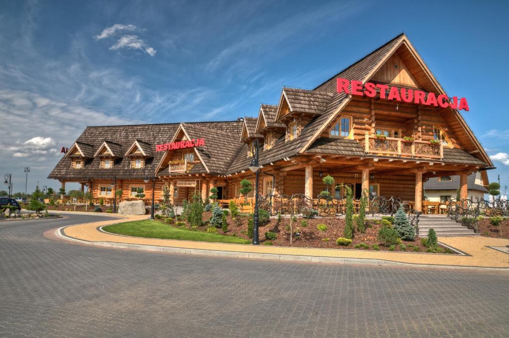 Dwor Kresowy Hotel Radymno Exterior photo
